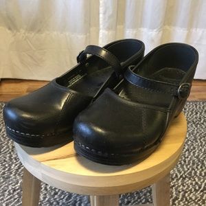 Danskos Black Leather. Size 38.
